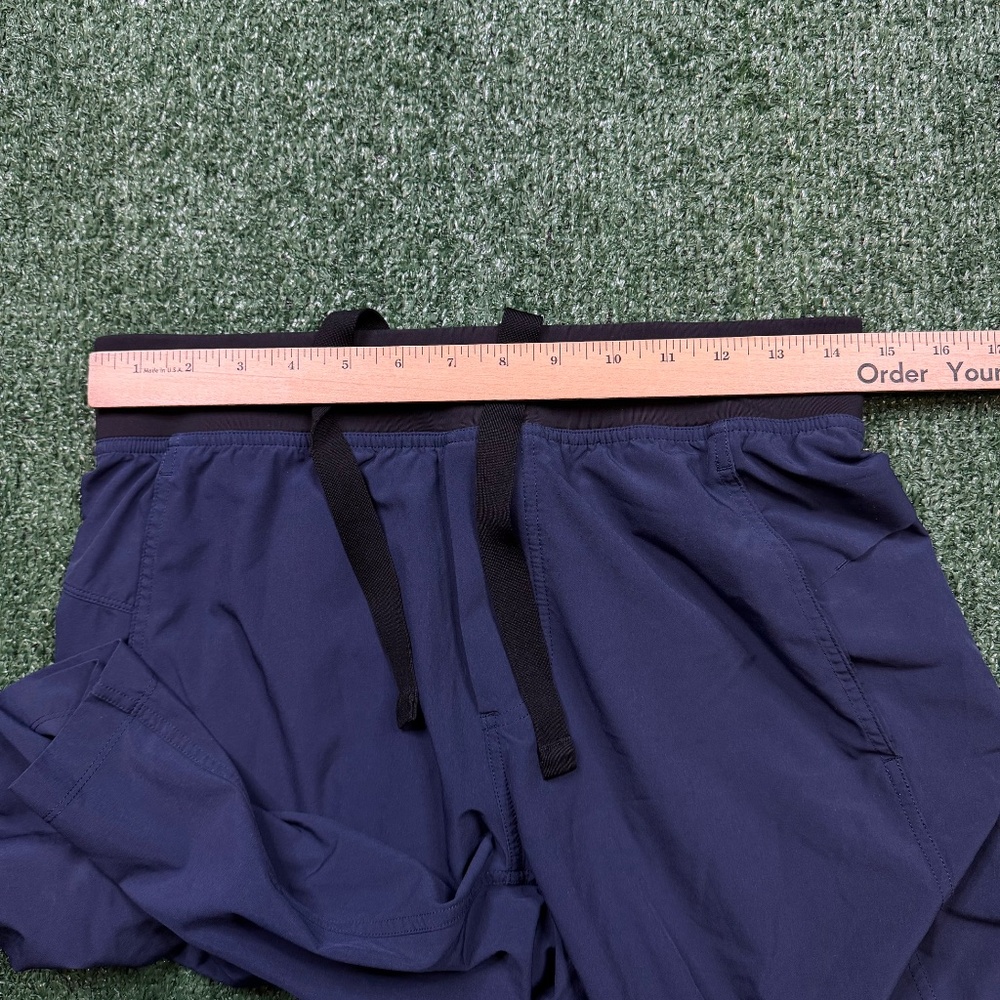 Lululemon Shorts Men's Size M Blue Drawstring Lightweight Pocket Performance - Picture 4 of 7